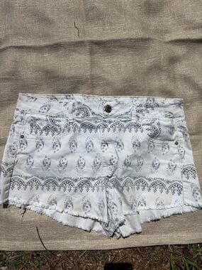 American Eagle Outfitters White Paisley-Print Denim Cutoff Shorts
